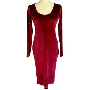 BOOHOO Velvet Scoop Neck Long Sleeve Holiday Dress Red Size 6 Sexy Knee Length